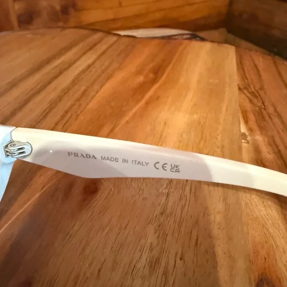 White prada sunglasses with silver detailing - Picture 3 of 6